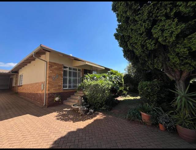 4 BEDROOM HOUSE FOR SALE IN PRIMROSE